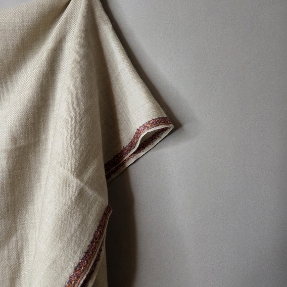 Beige Fringed Scarf with Red Embroidery - Picture 7 of 10